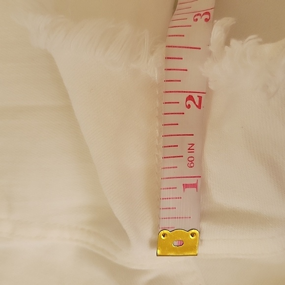 Victoria Secret High Rise, Distressed, White Denim Angel Wings Shorts Size 0 - Picture 11 of 12